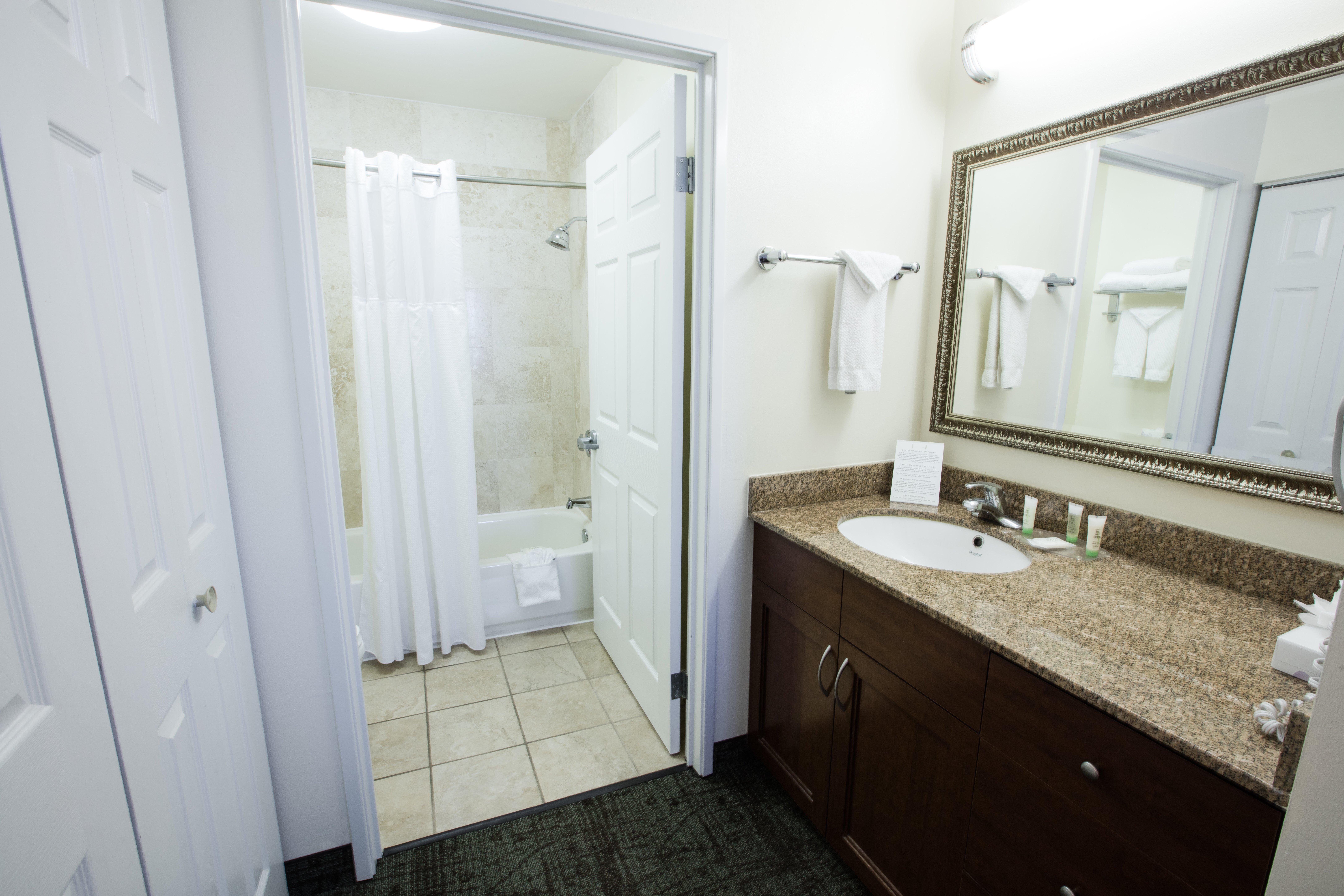 Staybridge Suites Austin Airport By Ihg Exteriör bild