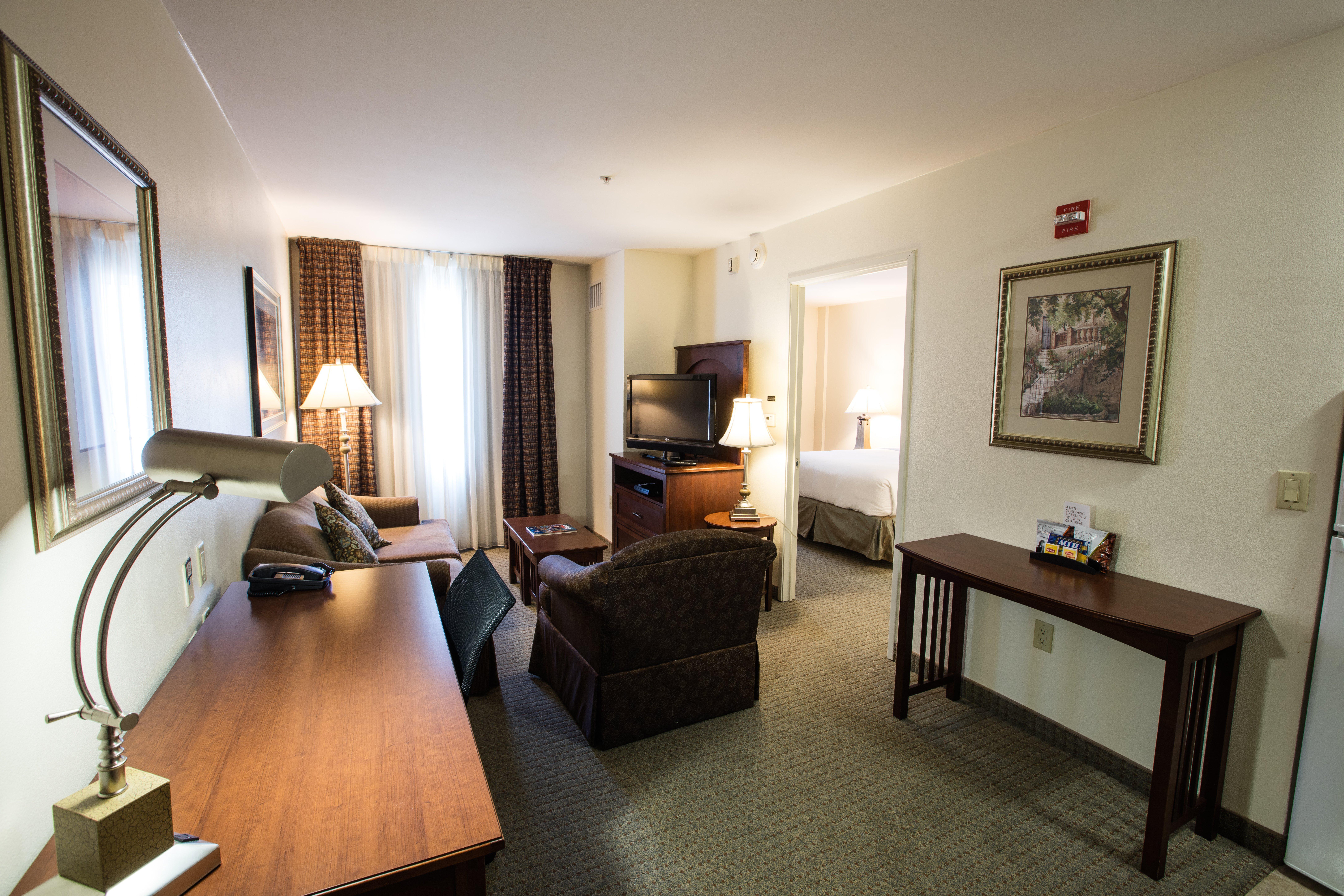 Staybridge Suites Austin Airport By Ihg Exteriör bild